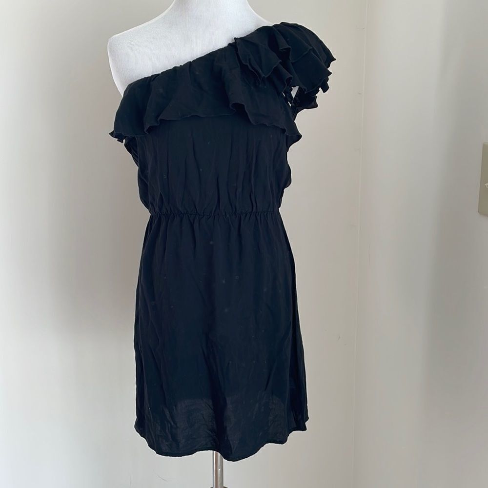 Black mini skirt dress ruffle accents one shoulder sleeve Xhilaration XS